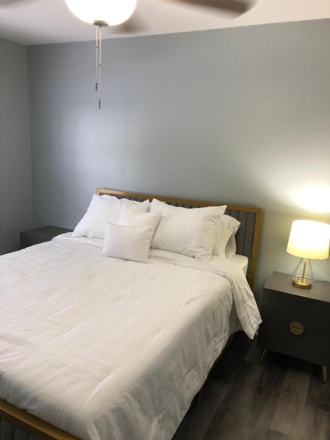 Holiday home 2 Bedrooms Vacation Tampa